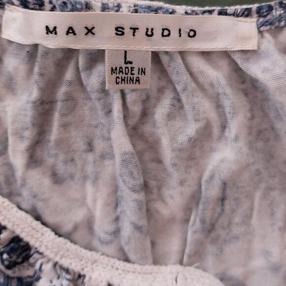 Max Studio Floral Lace Up Peasant Top - Picture 4 of 4